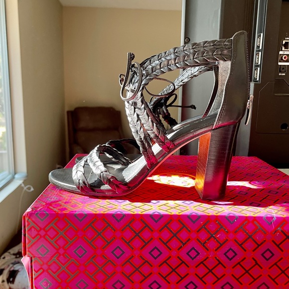 Black Vintage Via Spiga Lace Tie Up Heels - Picture 10 of 11